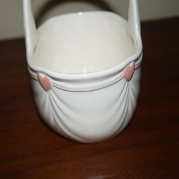 Vtg 80’s Porcelain FTDA Pleated Valentine’s Day Heart Vase Basket Baby Girl Gift - Picture 3 of 6